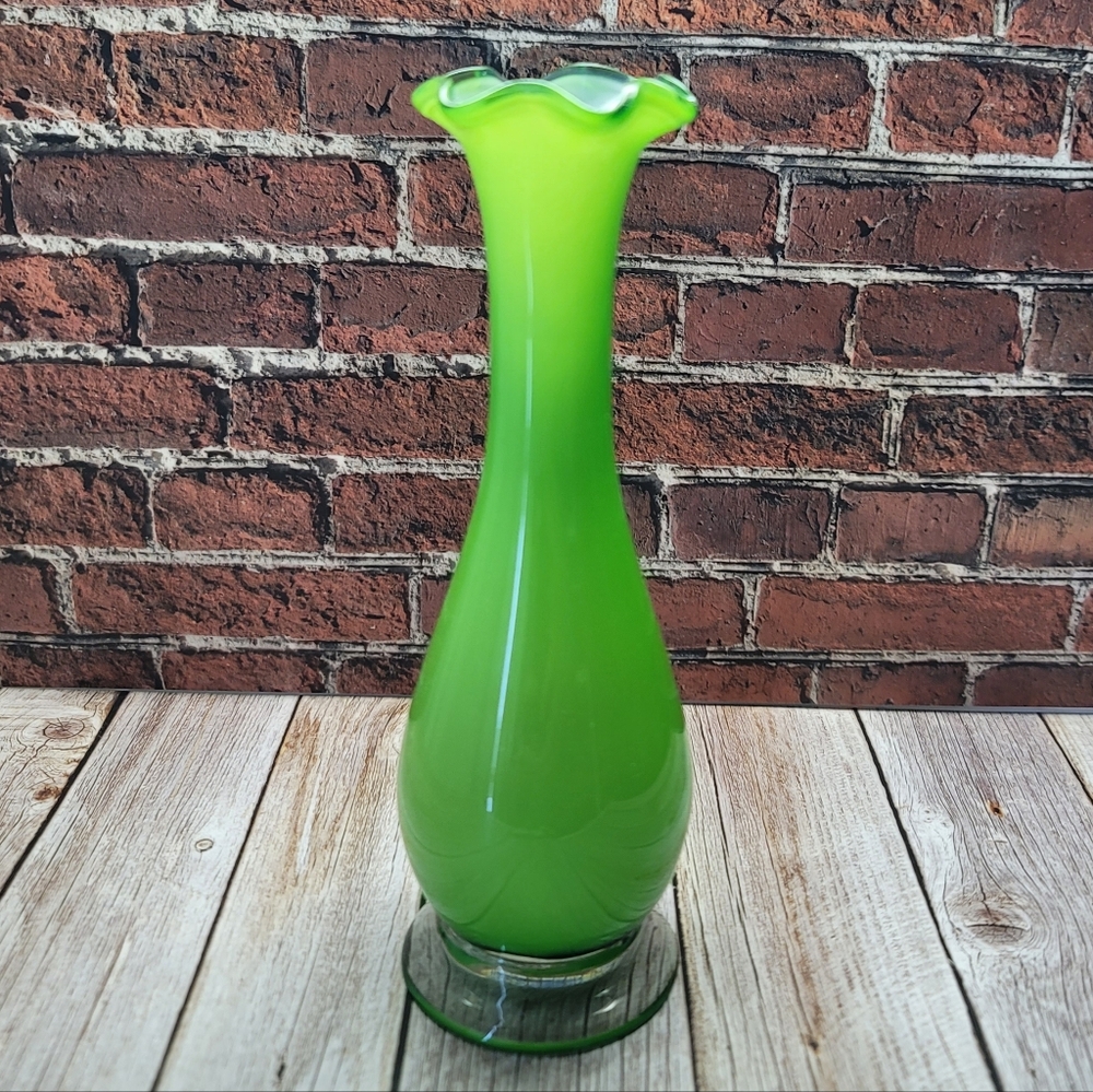 Elegant Vintage Handblown Green White Cased Glass Pedestal Vase - Picture 3 of 7